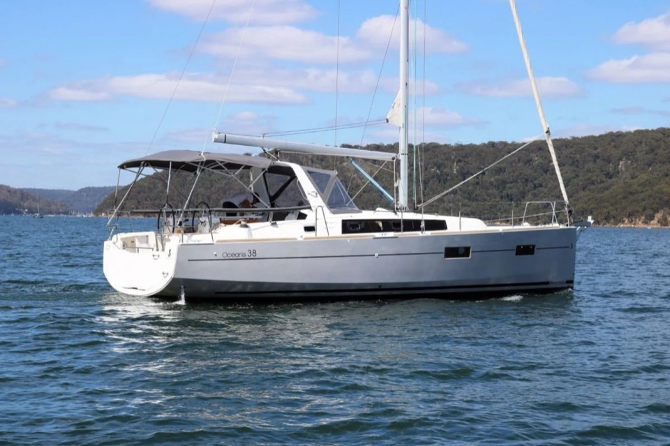 Oceanis 38 Moin